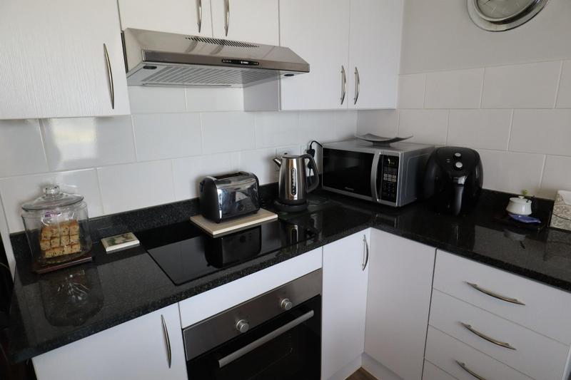 1 Bedroom Property for Sale in Buhrein Western Cape